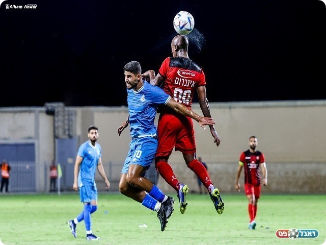 משחקים מאתגרים על הפרק. שחקני אום אל פאחם ועכו (איהם אנואר ג'אברין)